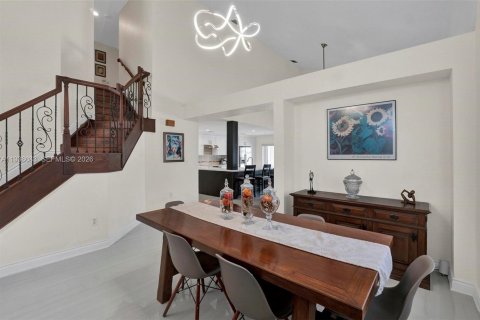 Снять в аренду виллу или дом в Дорал, Флорида 4 спальни, 243.4м2, № 2004445 - фото 8