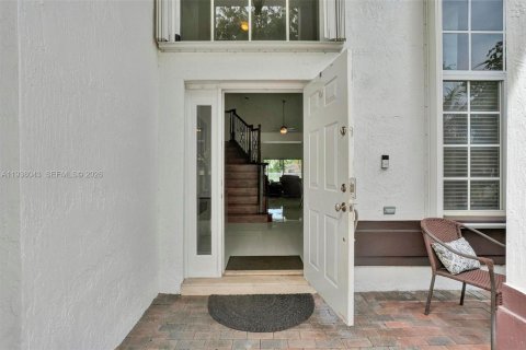 Снять в аренду виллу или дом в Дорал, Флорида 4 спальни, 243.4м2, № 2004445 - фото 4