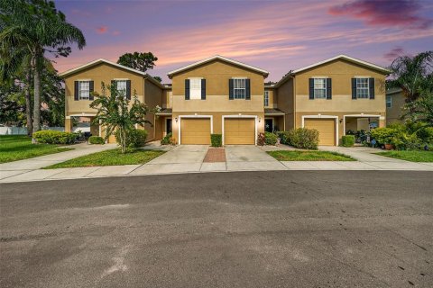 Adosado en venta en Tampa, Florida, 3 dormitorios, 141.58 m2 № 1880697 - foto 9