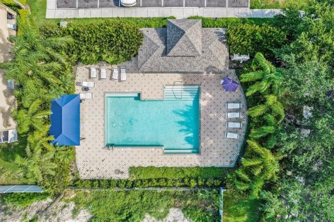 Adosado en venta en Tampa, Florida, 3 dormitorios, 141.58 m2 № 1880697 - foto 7