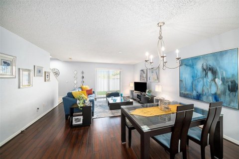 Adosado en venta en Tampa, Florida, 3 dormitorios, 141.58 m2 № 1880697 - foto 16