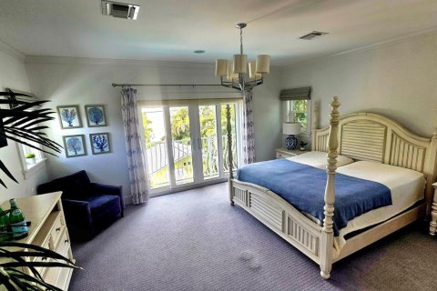 Villa ou maison à louer à Fort Lauderdale, Floride: 4 chambres, 224.36 m2 № 1077575 - photo 1