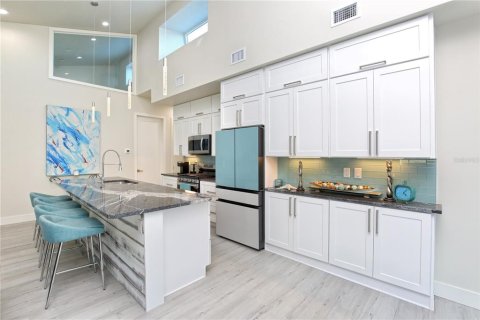 House in New Smyrna Beach, Florida 3 bedrooms, 133.78 sq.m. № 1531216 - photo 8