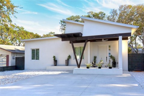 House in New Smyrna Beach, Florida 3 bedrooms, 133.78 sq.m. № 1531216 - photo 3