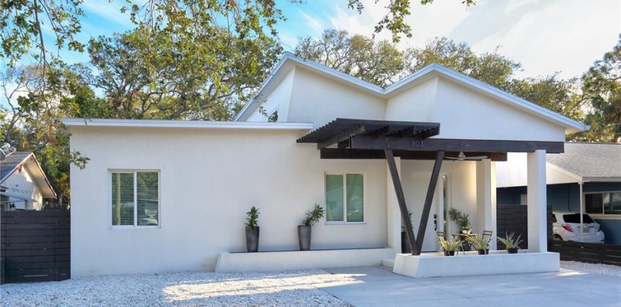 House in New Smyrna Beach, Florida 3 bedrooms, 133.78 sq.m. № 1531216