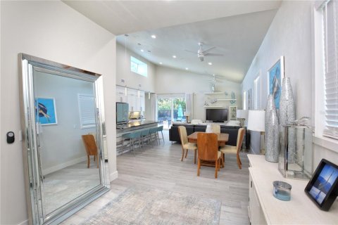 House in New Smyrna Beach, Florida 3 bedrooms, 133.78 sq.m. № 1531216 - photo 5