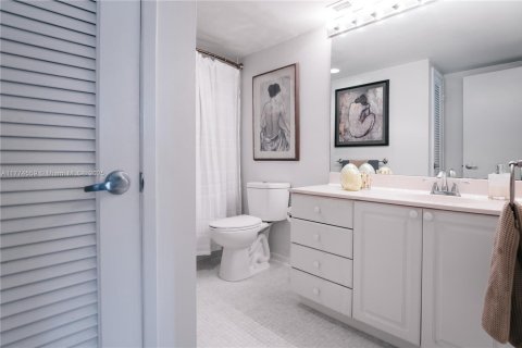 Copropriété à vendre à Sunny Isles Beach, Floride: 1 chambre, 92.9 m2 № 2061547 - photo 15