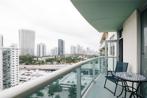 Condo à Sunny Isles Beach, Floride, 1 chambre  № 2061547