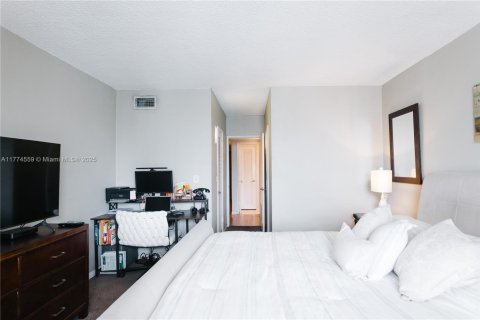 Copropriété à vendre à Sunny Isles Beach, Floride: 1 chambre, 92.9 m2 № 2061547 - photo 12