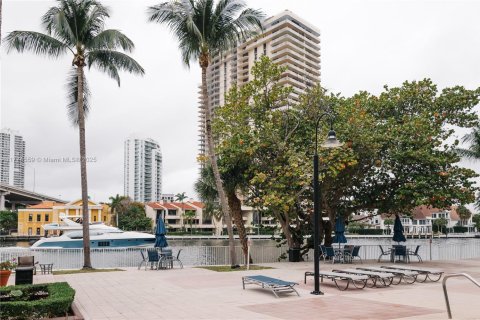 Copropriété à vendre à Sunny Isles Beach, Floride: 1 chambre, 92.9 m2 № 2061547 - photo 29