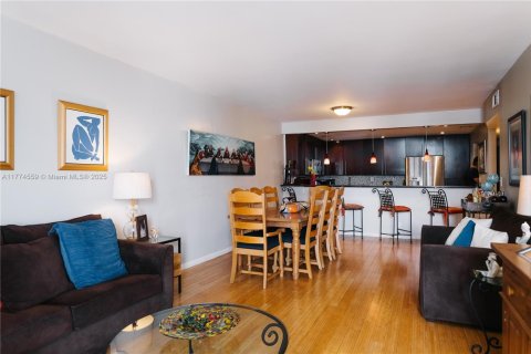 Copropriété à vendre à Sunny Isles Beach, Floride: 1 chambre, 92.9 m2 № 2061547 - photo 7