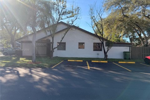 Villa ou maison à Pembroke Pines, Floride 3 chambres, 124.58 m2 № 2002133