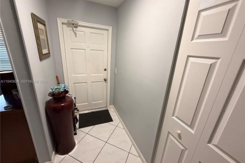 Villa ou maison à vendre à Pembroke Pines, Floride: 3 chambres, 124.58 m2 № 2002133 - photo 14