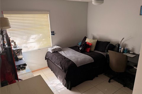 Villa ou maison à vendre à Pembroke Pines, Floride: 3 chambres, 124.58 m2 № 2002133 - photo 22