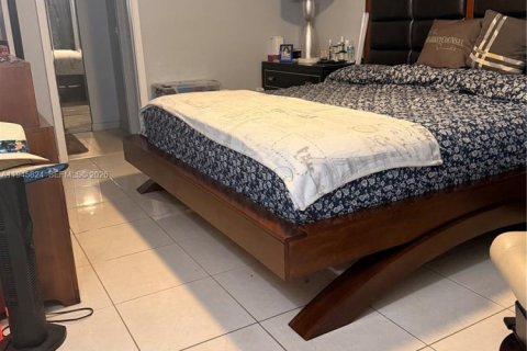 Villa ou maison à vendre à Pembroke Pines, Floride: 3 chambres, 124.58 m2 № 2002133 - photo 21