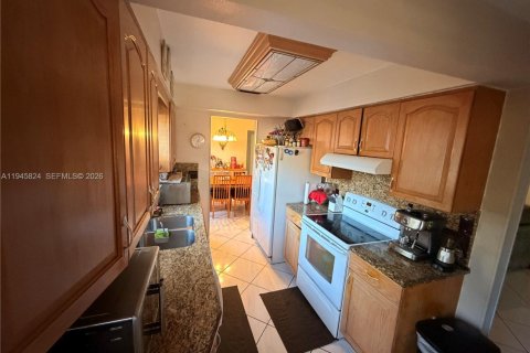 Villa ou maison à vendre à Pembroke Pines, Floride: 3 chambres, 124.58 m2 № 2002133 - photo 10