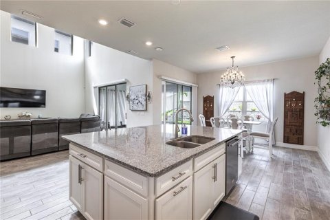 House in Lake Mary, Florida 4 bedrooms, 331.38 sq.m. № 1658424 - photo 25