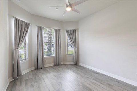 House in Lake Mary, Florida 4 bedrooms, 331.38 sq.m. № 1658424 - photo 12