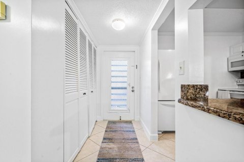 Condo in Boca Raton, Florida, 2 bedrooms  № 2181139 - photo 4