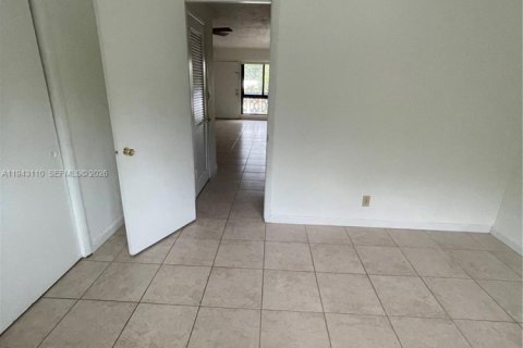 Appartement à louer à Fort Lauderdale, Floride: 1 chambre, 1027.96 m2 № 1999433 - photo 9