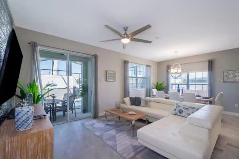 Touwnhouse à vendre à Kissimmee, Floride: 5 chambres, 201.41 m2 № 2222256 - photo 10