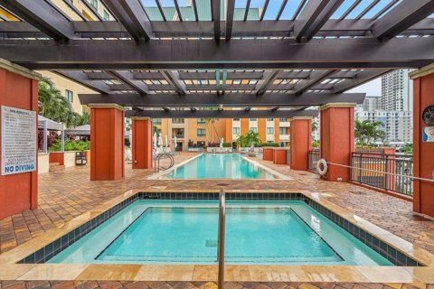 Copropriété à vendre à Fort Lauderdale, Floride: 2 chambres, 117.89 m2 № 2270621 - photo 3