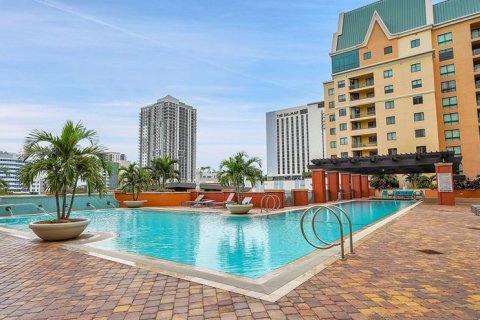 Copropriété à vendre à Fort Lauderdale, Floride: 2 chambres, 117.89 m2 № 2270621 - photo 2