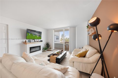Copropriété à vendre à Miami Beach, Floride: 1 chambre, 60.76 m2 № 1946544 - photo 6
