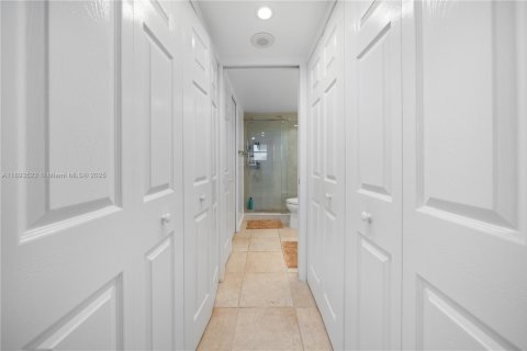 Copropriété à vendre à Miami Beach, Floride: 1 chambre, 60.76 m2 № 1946544 - photo 14