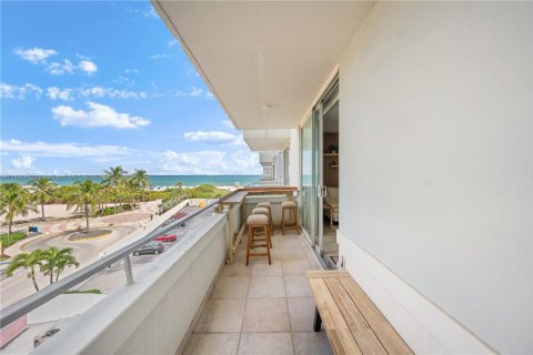 Copropriété à vendre à Miami Beach, Floride: 1 chambre, 60.76 m2 № 1946544 - photo 4