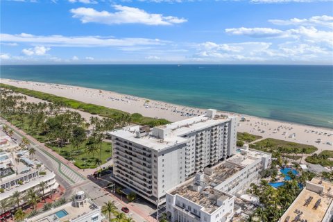 Copropriété à vendre à Miami Beach, Floride: 1 chambre, 60.76 m2 № 1946544 - photo 1