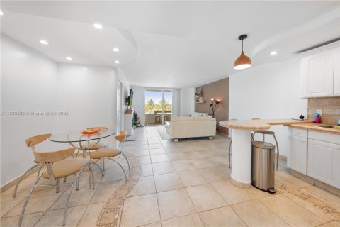 Copropriété à vendre à Miami Beach, Floride: 1 chambre, 60.76 m2 № 1946544 - photo 10