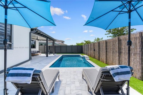 Купить виллу или дом в Майами, Флорида 4 спальни, 291.62м2, № 1971263 - фото 29
