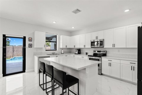 Купить виллу или дом в Майами, Флорида 4 спальни, 291.62м2, № 1971263 - фото 14