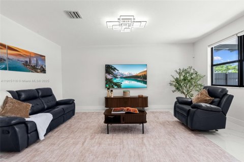 Купить виллу или дом в Майами, Флорида 4 спальни, 291.62м2, № 1971263 - фото 12