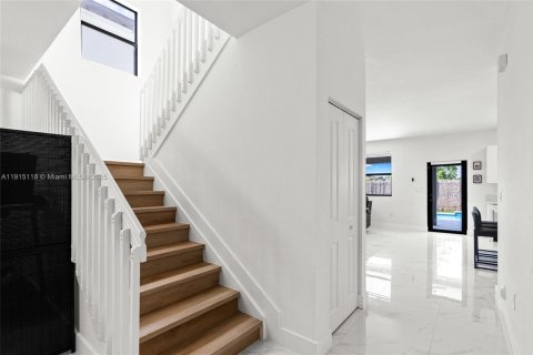 Купить виллу или дом в Майами, Флорида 4 спальни, 291.62м2, № 1971263 - фото 17