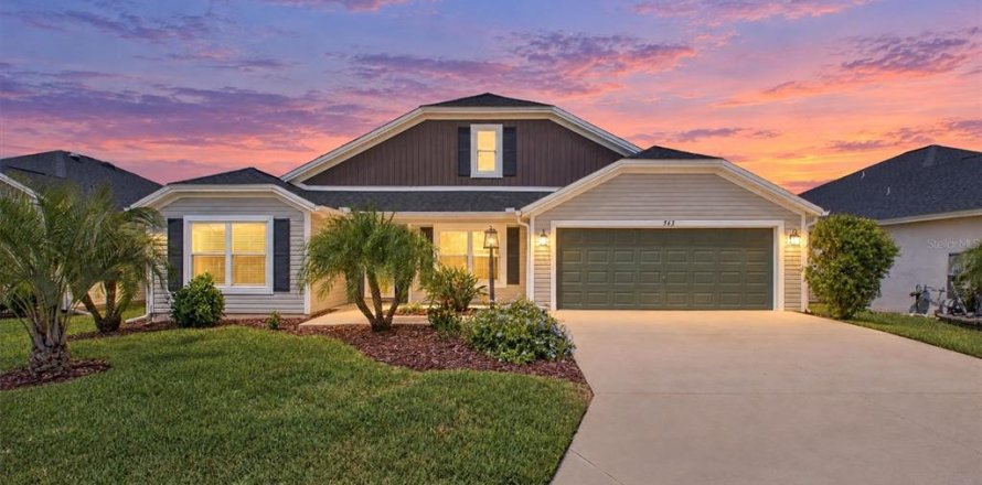 Casa en The Villages, Florida 4 dormitorios, 187.11 m2 № 2381198