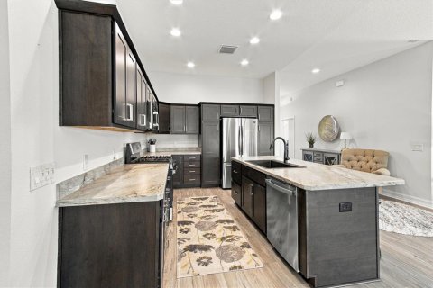 Casa en venta en The Villages, Florida, 4 dormitorios, 187.11 m2 № 2381198 - foto 7
