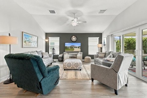 Casa en venta en The Villages, Florida, 4 dormitorios, 187.11 m2 № 2381198 - foto 11