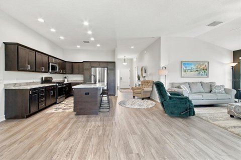Casa en venta en The Villages, Florida, 4 dormitorios, 187.11 m2 № 2381198 - foto 9