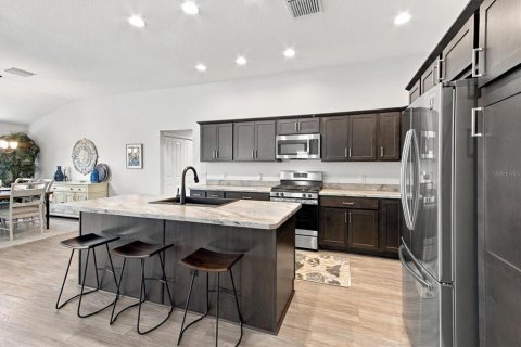 Casa en venta en The Villages, Florida, 4 dormitorios, 187.11 m2 № 2381198 - foto 5