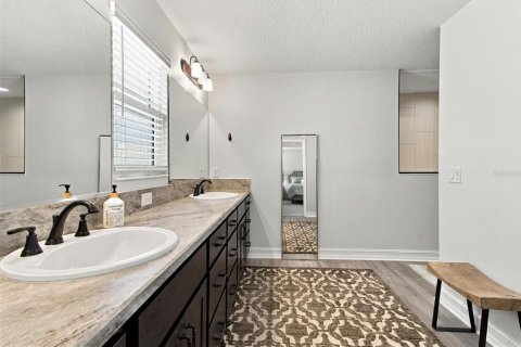 Casa en venta en The Villages, Florida, 4 dormitorios, 187.11 m2 № 2381198 - foto 19