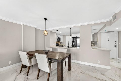 Condo in Hillsboro Beach, Florida, 2 bedrooms  № 2146253 - photo 4