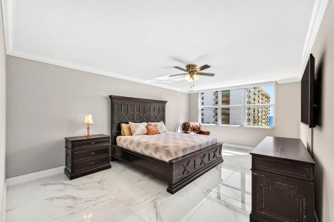 Condo in Hillsboro Beach, Florida, 2 bedrooms  № 2146253 - photo 12