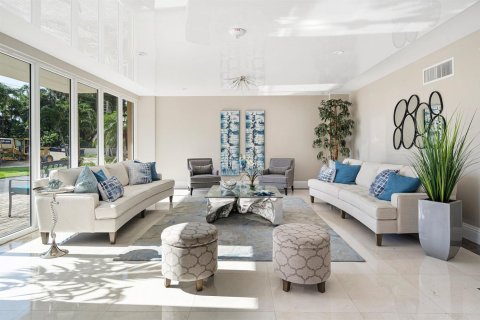 Condo in Hillsboro Beach, Florida, 2 bedrooms  № 2146253 - photo 28