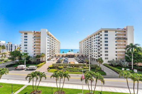 Condo in Hillsboro Beach, Florida, 2 bedrooms № 2146253