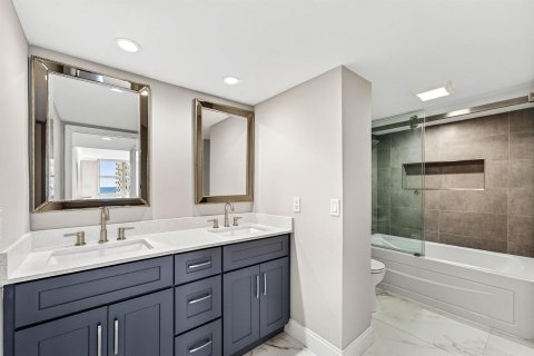 Condo in Hillsboro Beach, Florida, 2 bedrooms  № 2146253 - photo 19