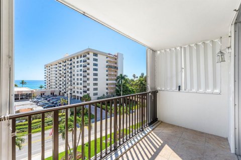 Condo in Hillsboro Beach, Florida, 2 bedrooms  № 2146253 - photo 22