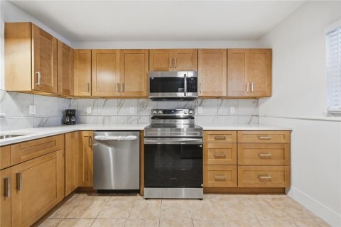 Condominio en alquiler en Clearwater, Florida, 2 dormitorios, 104.05 m2 № 2216057 - foto 8