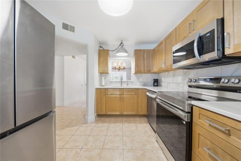Condominio en alquiler en Clearwater, Florida, 2 dormitorios, 104.05 m2 № 2216057 - foto 9